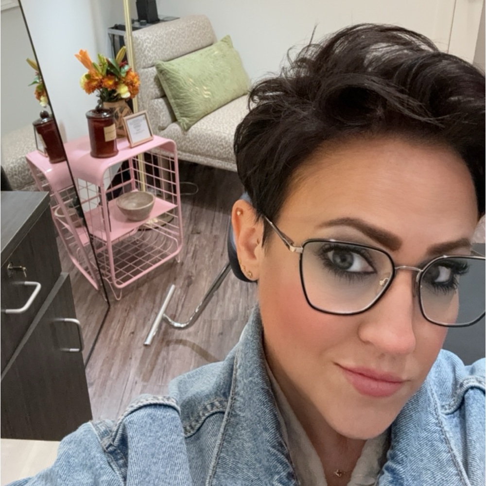 Meet your Posher, Jackie
